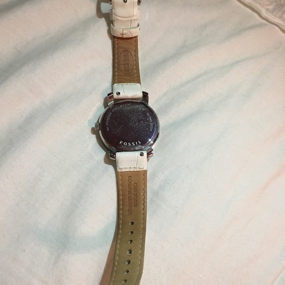Fossil Watch - Picture 3 of 3